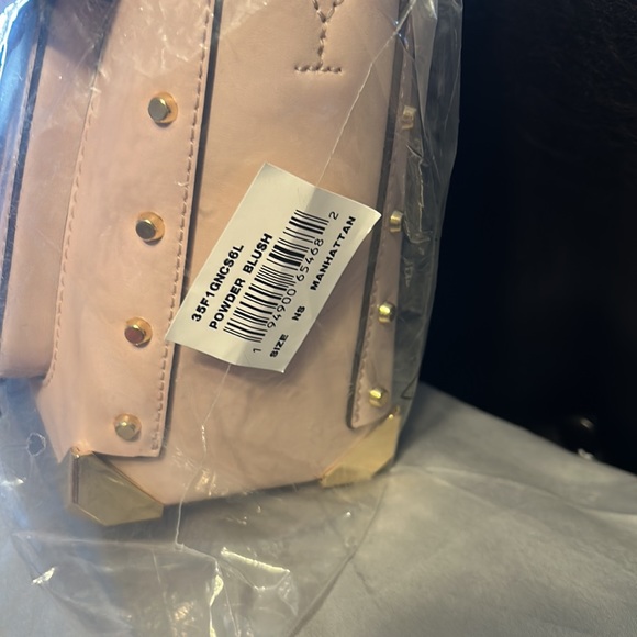 Manhattan MK cross body - Picture 9 of 9